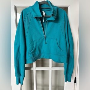 Lululemon scuba cropped high collar pullover-size M/L  color Oceanic
